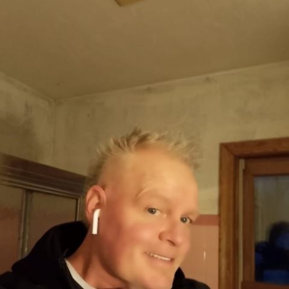 Meet your Posher, Robert - Picture 1 of 1